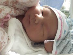 夫妻18年不孕诞下试管婴儿